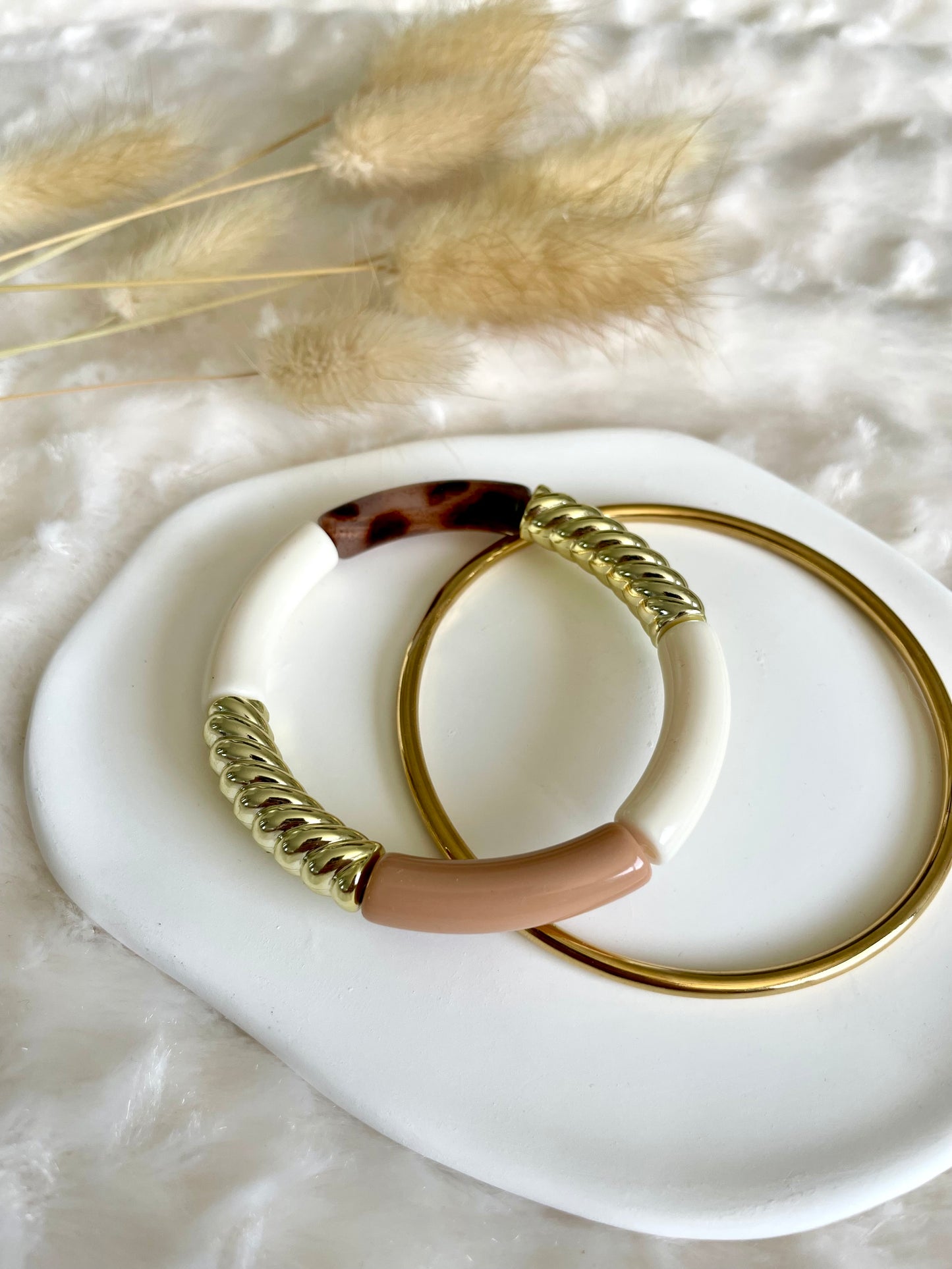 Bracelet perles tubes « beige et léopard »