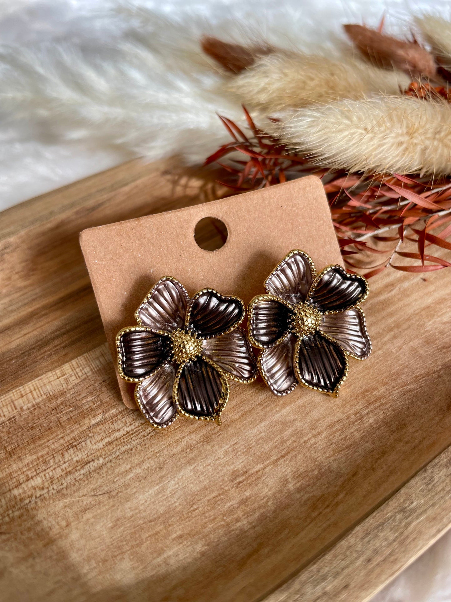 Boucles d’oreilles fleurs marron