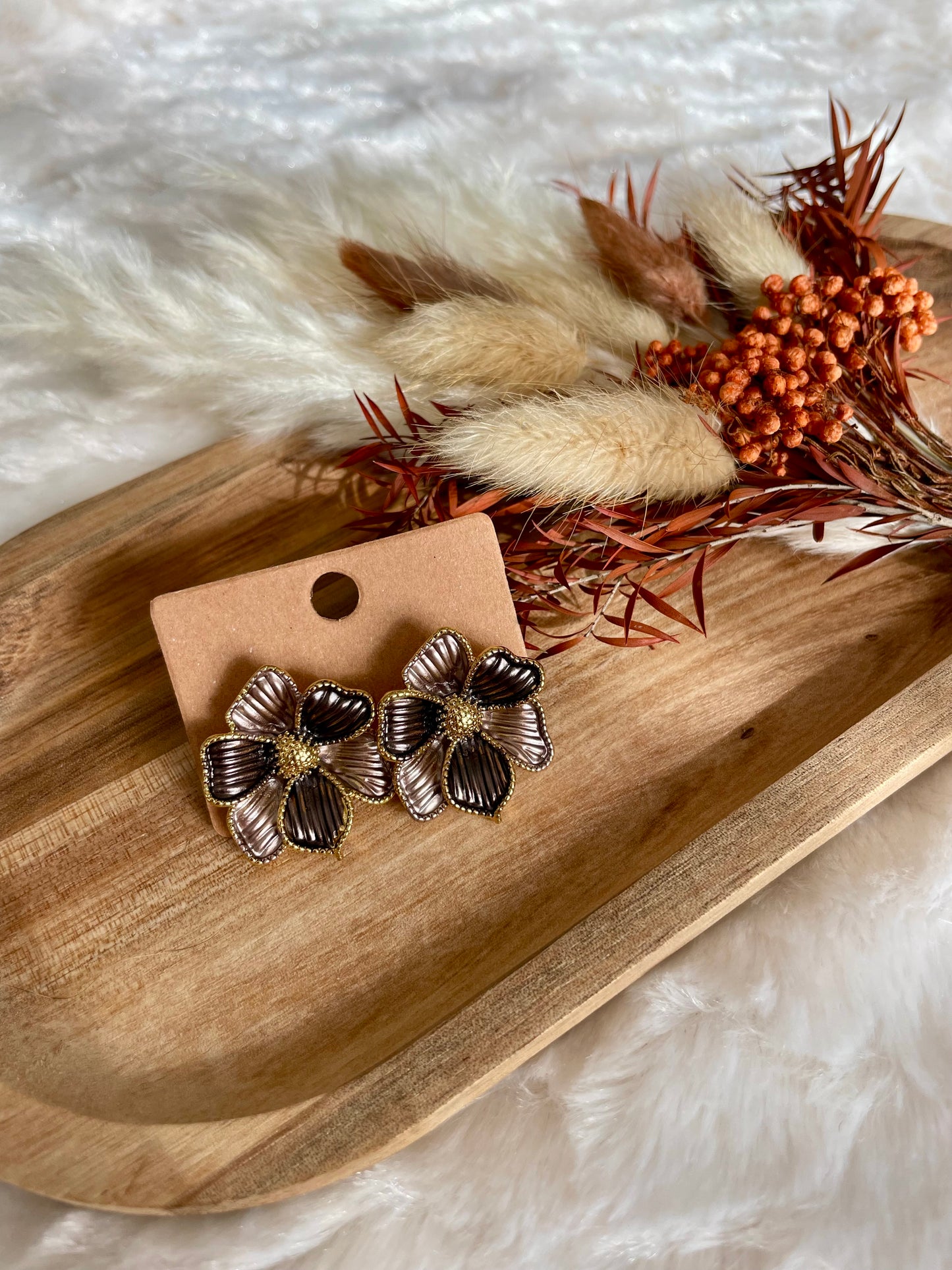 Boucles d’oreilles fleurs marron